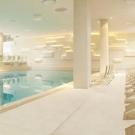 Neptun - Terme & Wellness Lifeclass ホテル