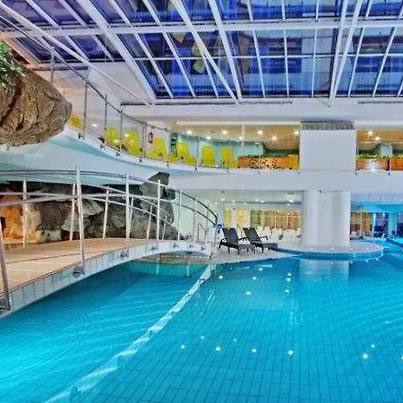 Neptun - Terme & Wellness Lifeclass 호텔 4*